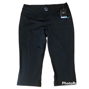 Nike Dri-Fit Black Capris Workout Pants Size Extra Large